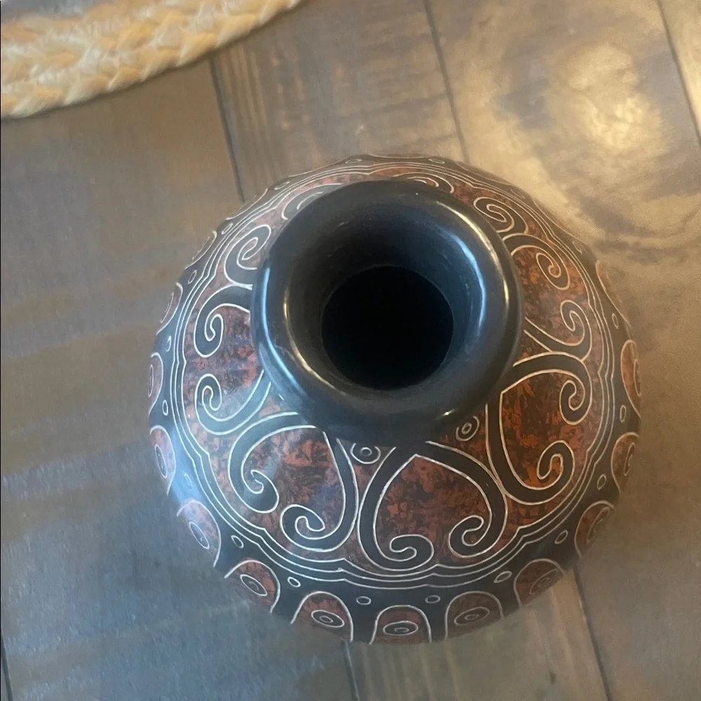 Hand-Painted signed Nicaraguan Orange and Black Decorative Ceramic Vase
